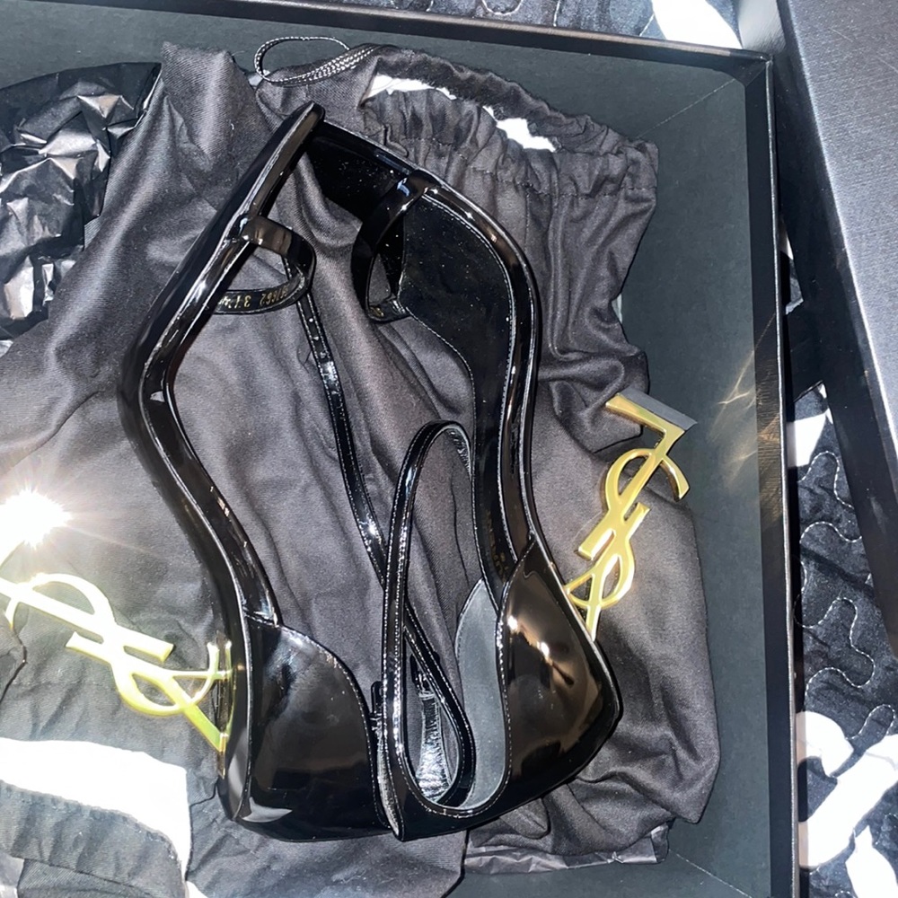 YSL size 7 designer heels